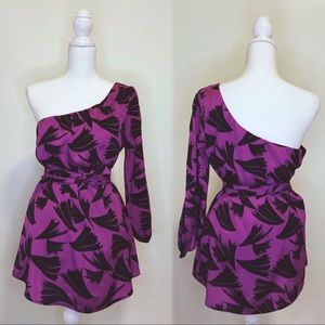 Guess one shoulder top